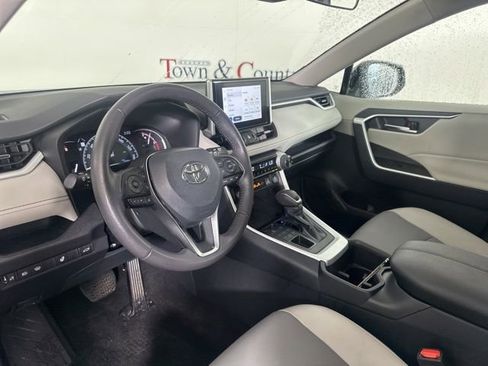 Used 2024 Toyota RAV4 XLE Premium image 19