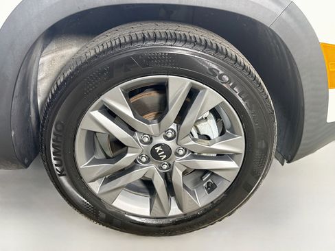 Used 2021 Kia Seltos LX AWD/4WD image 32