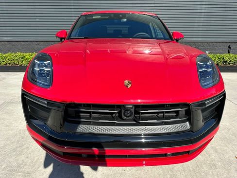 Used 2026 Porsche Macan AWD/4WD image 8