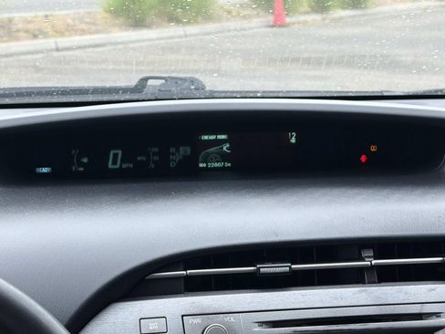 Used 2015 Toyota Prius Two FWD image 13