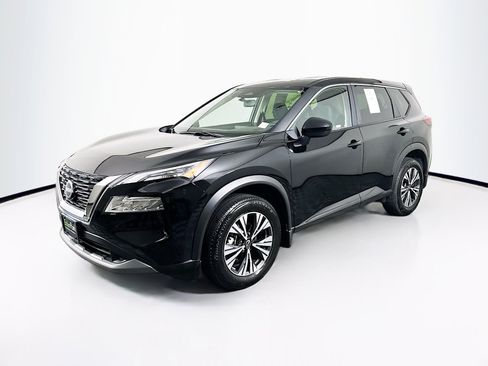Used 2023 Nissan Rogue SV image 3