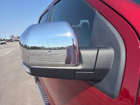Used 2018 Ford F150 Lariat w/ Equipment Group 502A Luxury AWD/4WD image 6