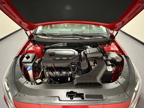 Used 2019 Hyundai Sonata SE image 16