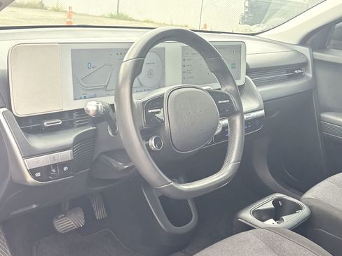 Used 2023 Hyundai Ioniq 5 SE RWD image 2