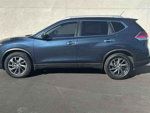 Used 2016 Nissan Rogue SL image 5