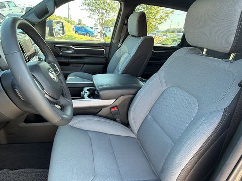 Used 2025 RAM 1500 Big Horn AWD/4WD image 17