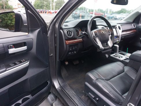 Used 2015 Toyota Tundra Limited w/ Limited Premium Package AWD/4WD image 7