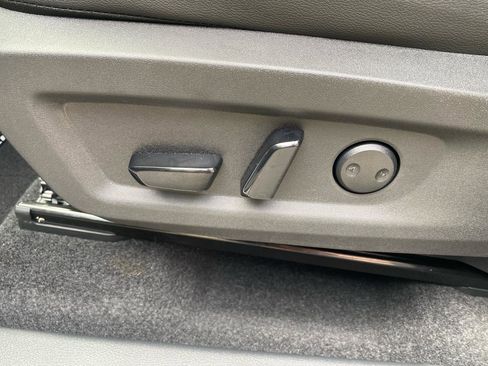 Used 2025 Nissan Murano SV image 28