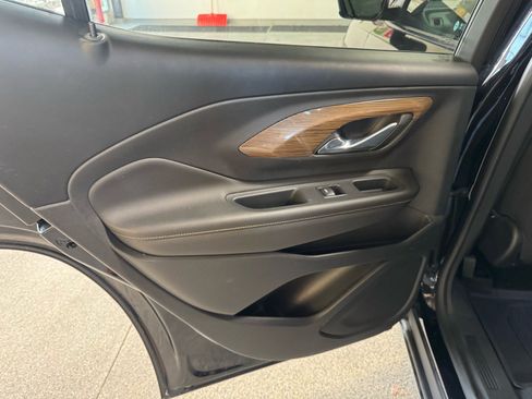 Used 2021 GMC Terrain SLE w/ Driver Convenience Package image 10