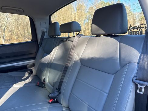 Used 2021 Toyota Tundra SR5 w/ SR5 Leather Package image 10