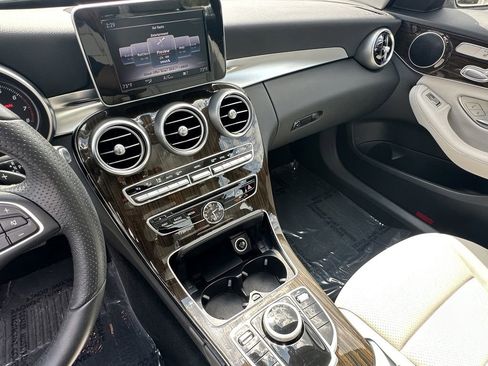 Used 2018 Mercedes-Benz C 300 Sedan image 30