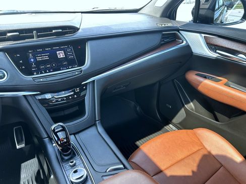 Used 2024 Cadillac XT5 Sportv w/ Technology Package AWD/4WD image 21