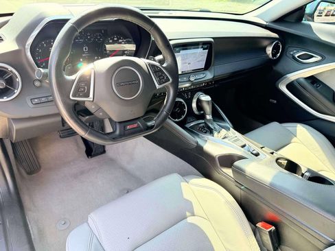 Used 2016 Chevrolet Camaro SS RWD image 15