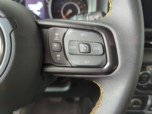 Used 2025 Jeep Wrangler Sport image 28