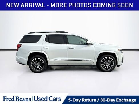 Used 2023 GMC Acadia Denali w/ Denali Ultimate Package image 9