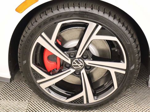 New 2026 Volkswagen GTI SE image 6