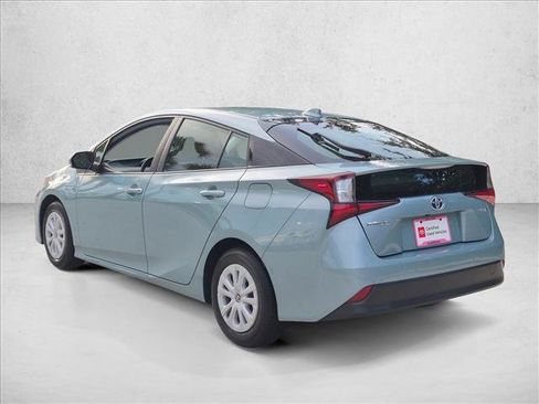 Certified 2022 Toyota Prius LE FWD image 7