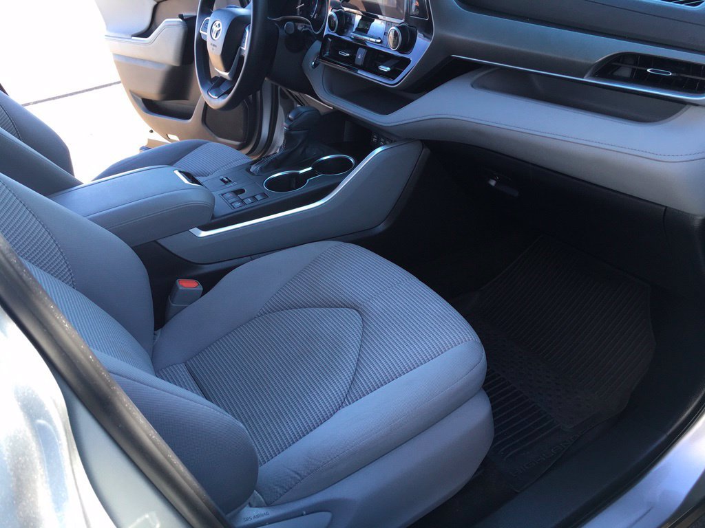Used 2023 Toyota Highlander L FWD image 30