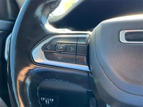 Certified 2022 Jeep Compass Latitude w/ Convenience Group image 18