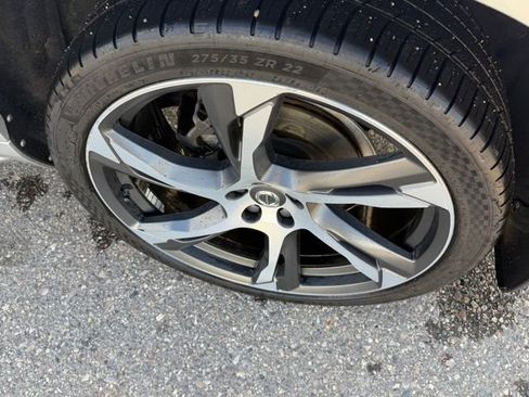 Used 2018 Volvo XC90 T6 Momentum w/ Convenience Package AWD/4WD image 10