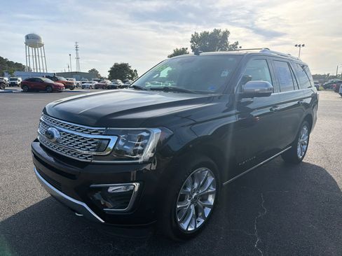 Used 2019 Ford Expedition Platinum AWD/4WD image 3