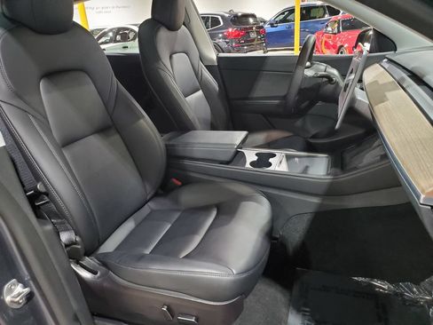 Used 2022 Tesla Model Y Performance AWD/4WD image 14