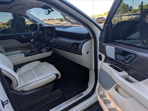 Certified 2024 Lincoln Navigator Black Label AWD/4WD image 13
