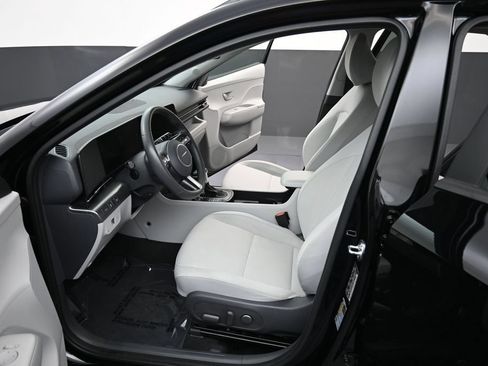 Certified 2024 Hyundai Kona SEL AWD/4WD image 12