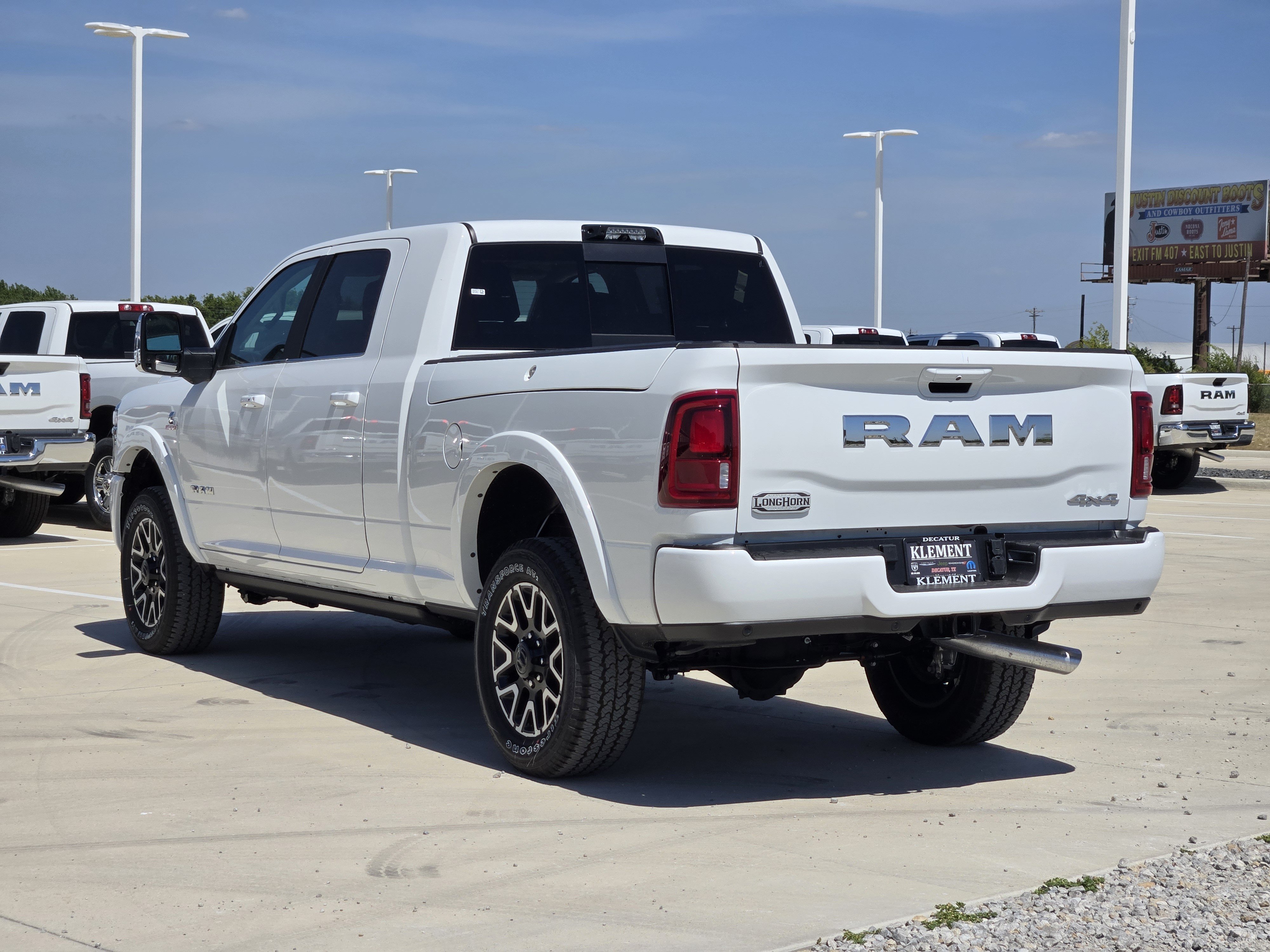 New 2026 RAM 2500 Limited AWD/4WD image 4