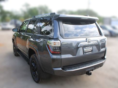 Used 2022 Toyota 4Runner SR5 Premium AWD/4WD image 11