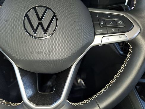 Used 2026 Volkswagen Tiguan SE AWD/4WD image 25