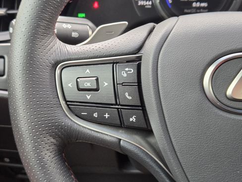 Used 2024 Lexus ES 350 w/ Premium Package image 40