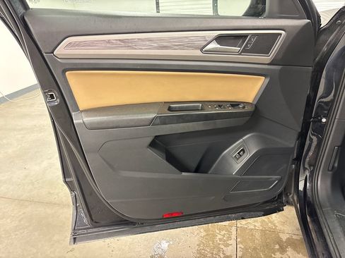 Used 2020 Volkswagen Atlas Cross Sport SE w/ Panoramic Sunroof Package AWD/4WD image 22