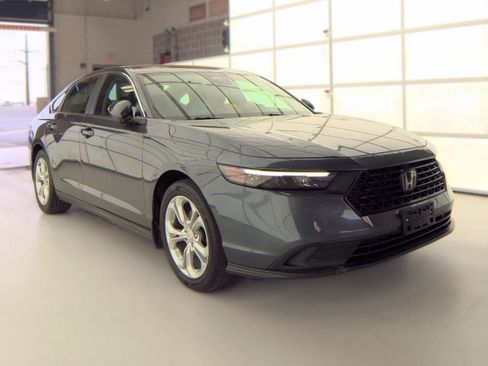 Used 2023 Honda Accord LX image 3