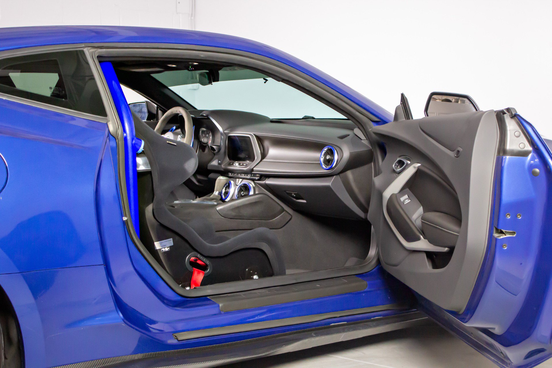 Used 2023 Chevrolet Camaro SS RWD image 22
