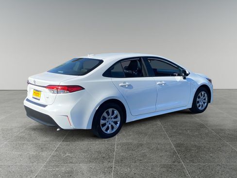 Certified 2026 Toyota Corolla LE FWD image 5