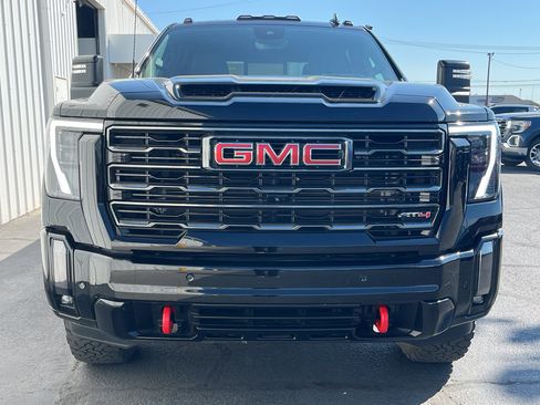 Used 2024 GMC Sierra 2500 AT4 w/ AT4 Premium Plus Package image 7