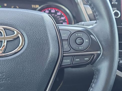 Used 2022 Toyota Camry XSE FWD image 29