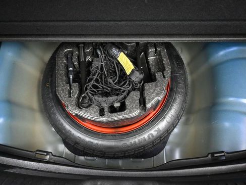 Used 2018 Hyundai Elantra GT image 41