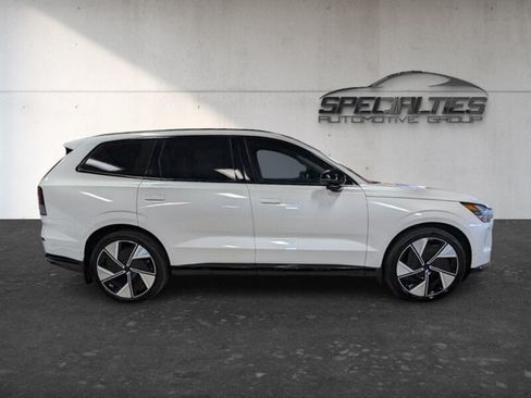 Used 2025 Volvo EX90 Ultra AWD/4WD image 11