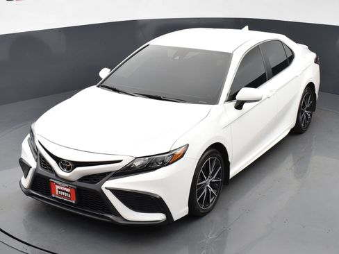 Used 2024 Toyota Camry SE w/ Cold Weather Package AWD/4WD image 25