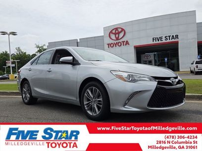 Used 2017 Toyota Camry SE w/ Moonroof Package