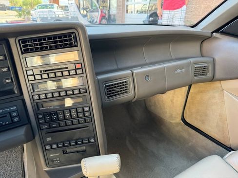 Used 1993 Cadillac Allante image 13