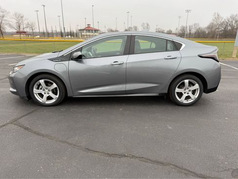 Used 2018 Chevrolet Volt LT w/ Comfort Package image 3