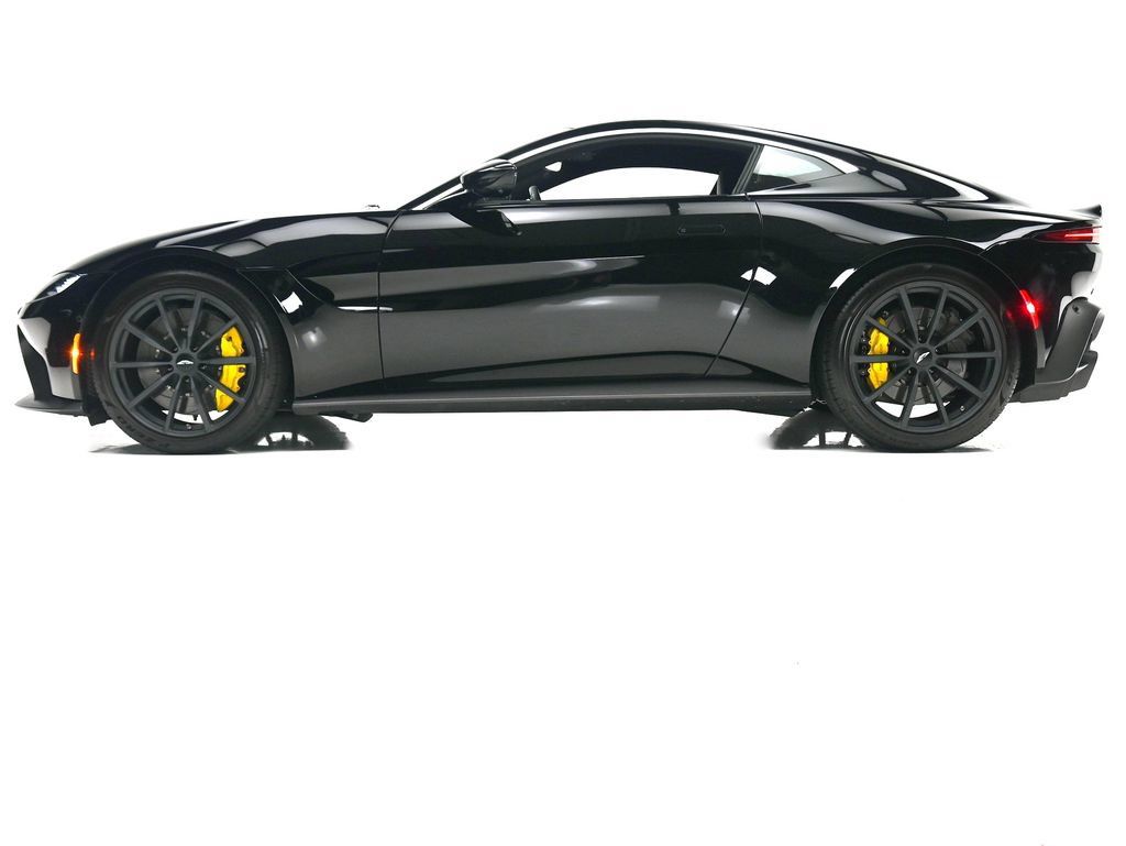 Used 2022 Aston Martin V8 Vantage Coupe RWD image 33