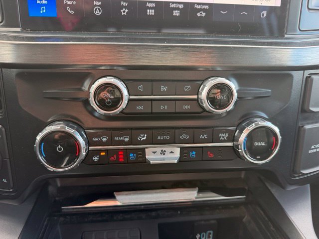 Used 2024 Ford F250 Lariat w/ Chrome Package AWD/4WD image 19