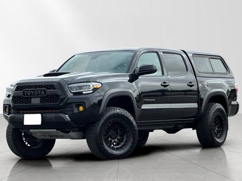 Used 2022 Toyota Tacoma TRD Pro AWD/4WD image 2