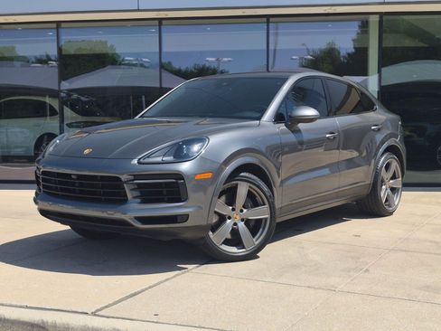 Used 2023 Porsche Cayenne Coupe AWD/4WD image 1