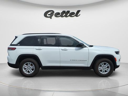 Used 2025 Jeep Grand Cherokee Laredo w/ Trailer Tow Package RWD image 4