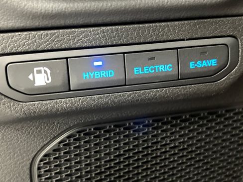 Used 2024 Jeep Wrangler Unlimited Sahara AWD/4WD image 44